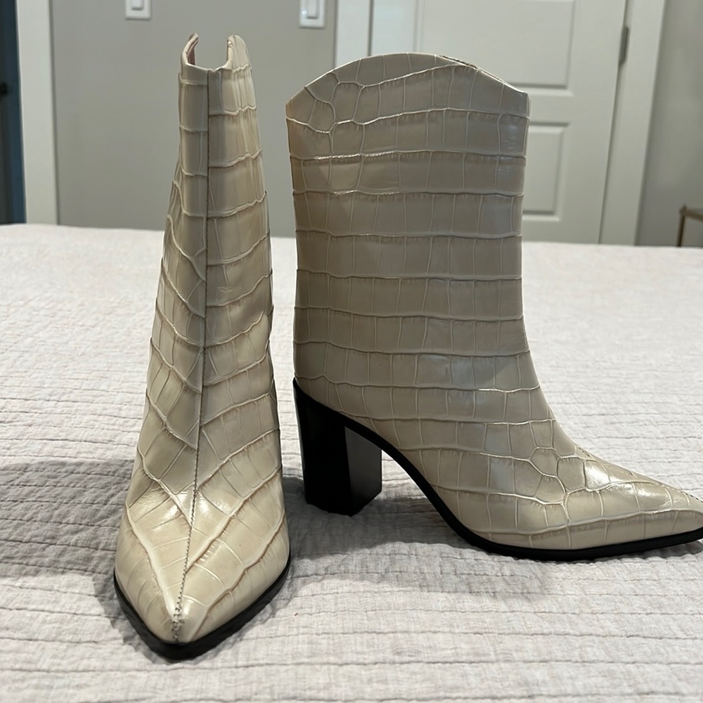 Schutz boots almond color size 7b. New never worn.
